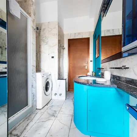 Ur-nest Novelli